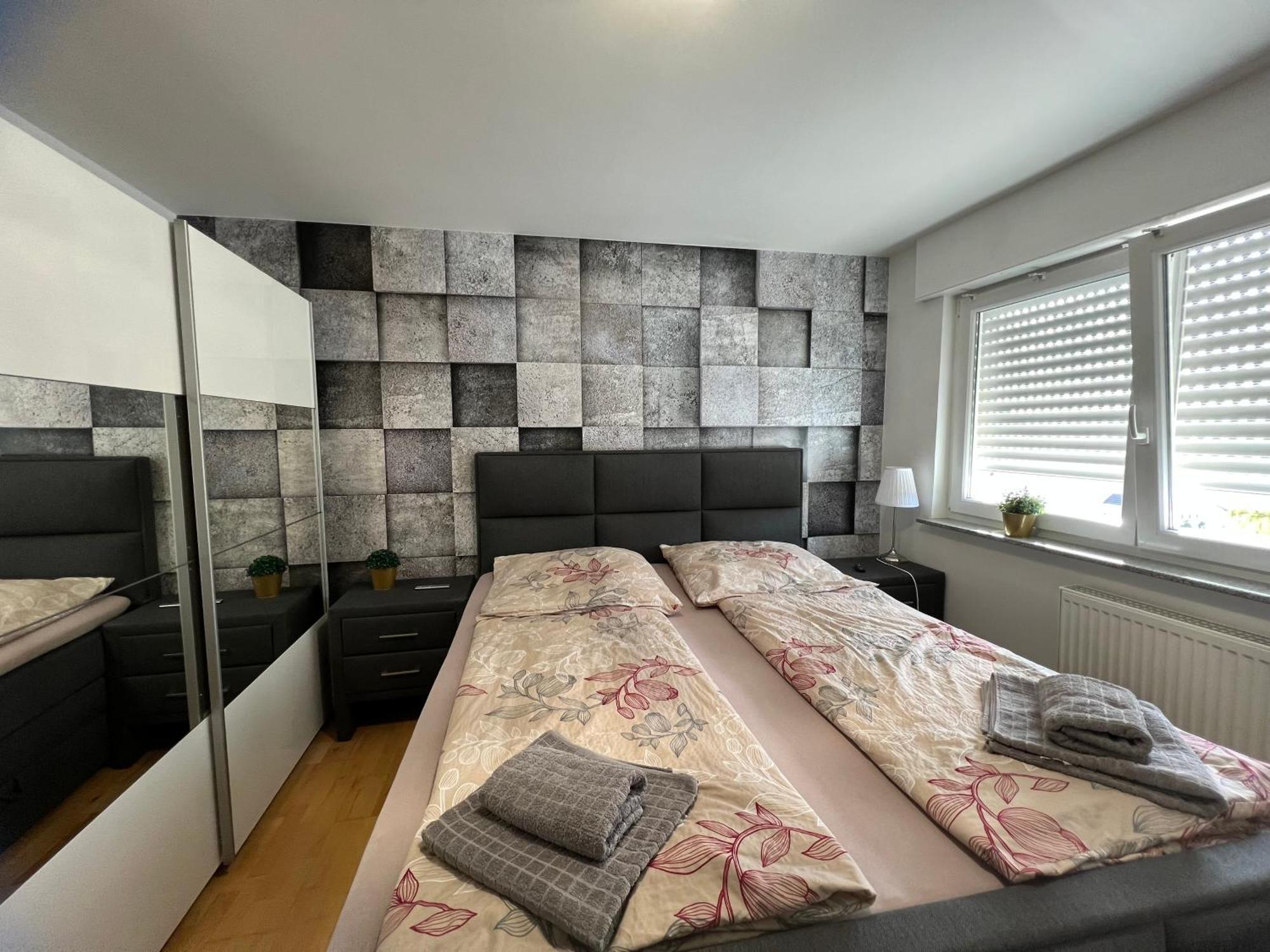 Ermmes Ferienwohnungen Sinsheim Kamer foto